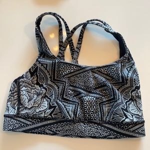 Lululemon energy bra size 4